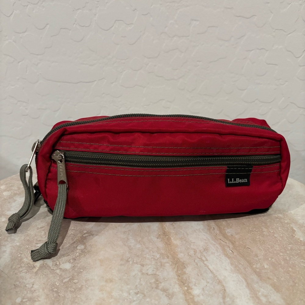 L.L Bean zip around cosmetic/tolietry pouch